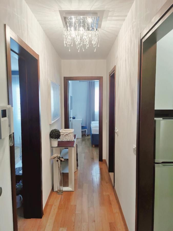 Apartment Ivona Makarska Bagian luar foto